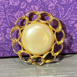 Vtg Signed MARVELLA Pearl Gold-Tone Brooch Pin Large 2.25 Length & Height A95
